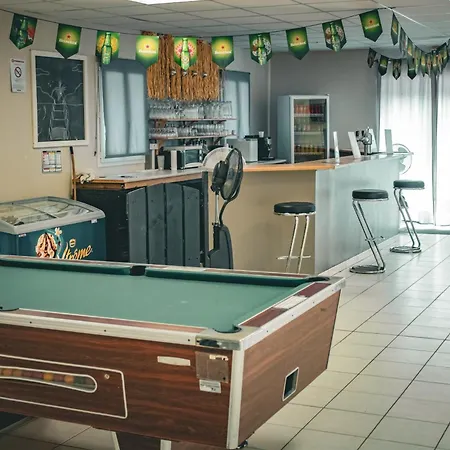 Курортный комплекс H Des Lacs 2 Pers Monclar-de-Quercy