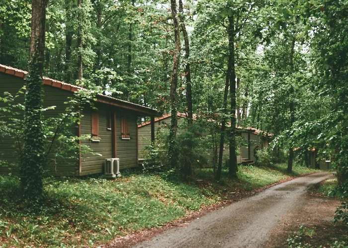 H Des Lacs 2 Pers مونكلار دو كيارْسي