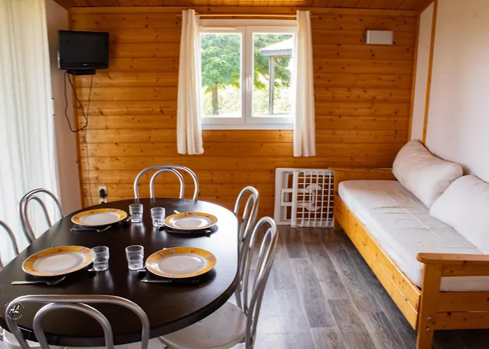 منتجع H Des Lacs 2 Pers *