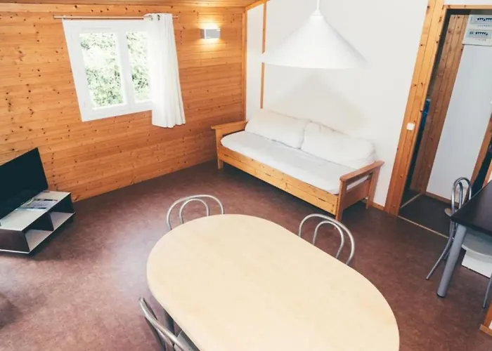 H Des Lacs 2 Pers منتجع *